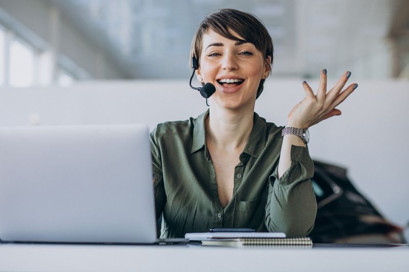 Strategie per Perdere la Paura di Parlare in Pubblico in un'Altra Lingua